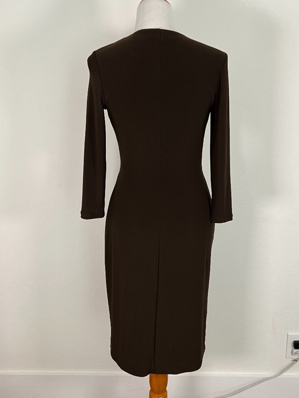 Lauren Ralph Lauren sz 2 Stretch Knit Buckle Trim Side slit Midi Dress Brown - Picture 3 of 6